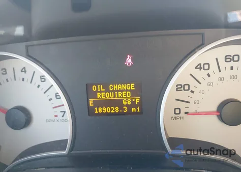 2010 Ford Explorer Eddie Bauer из США, поврежденный, VIN 1FMEU7EE2AUA67177